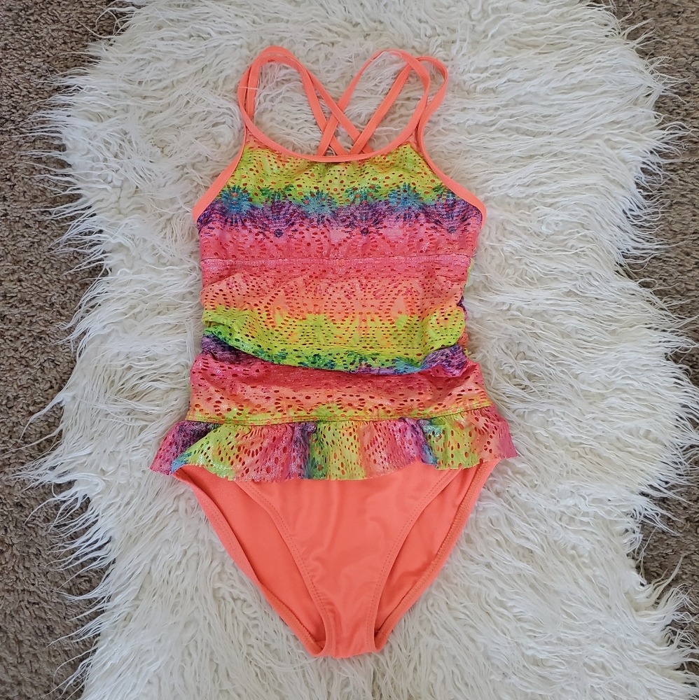 🧡💛GIRL SWIMSUIT 💛🧡LIKE NEW CONDITION 💛🧡